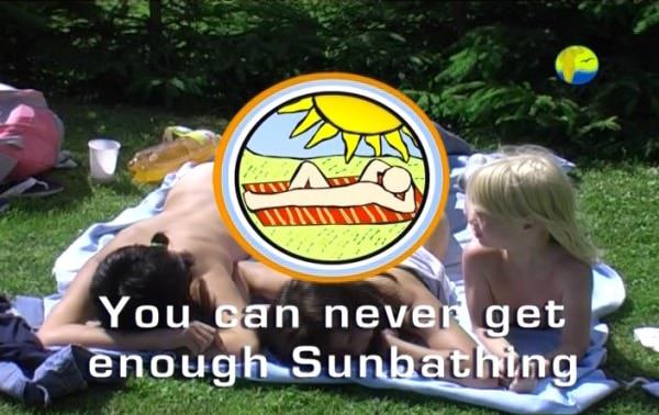 You can never get enough sunbathing - Naturist freedom family nudism video [720×489 | 01:04:28 | 3.01 GB] [ヌーディズムコレクション]