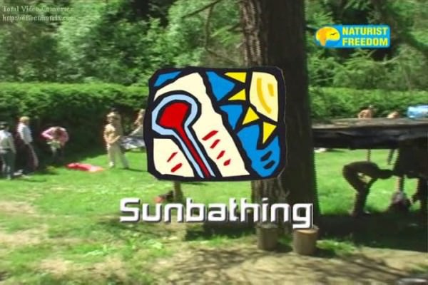 Sunbathing - Naturist freedom family nudism video [720×480 | 00:54:58 | 841.44 MB] [ヌーディズムコレクション]