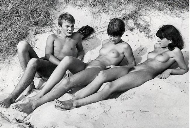 Family nudism gallery retro, beautiful young nudists photos [ヌーディズムコレクション]