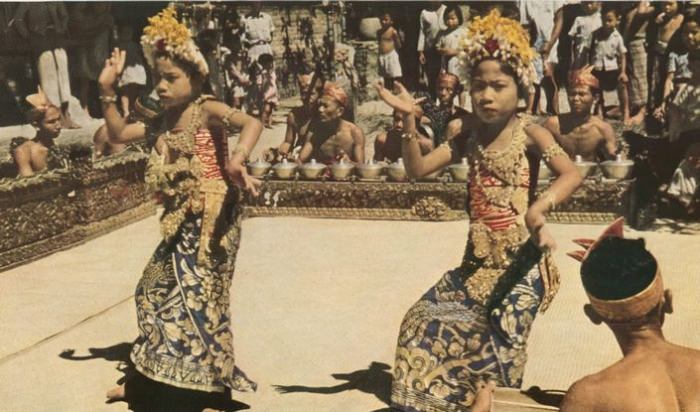 Legong: Dance of the Virgins 1935 [Bali India] Naturism documentary video [ヌーディズムコレクション]